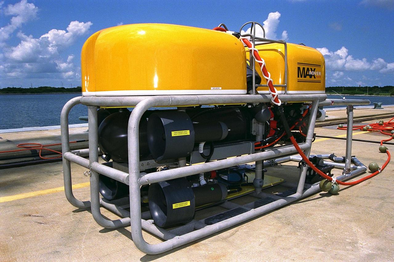 KENNEDY SPACE CENTER, FLA. -- Kennedy Space Center's Advanced Systems Development organization conducts a test of an unmanned robotic submersible to evaluate its ability to assist divers in the task of recovering spent solid rocket boosters (SRBs) in the Atlantic Ocean. NASA and contractor Deep Sea Systems of Falmouth, Mass., demonstrated the Max Rover submersible at Port Canaveral's Trident pier. The fact-finding tests are part of NASA's effort to make SRB recovery operations safer and less strenuous