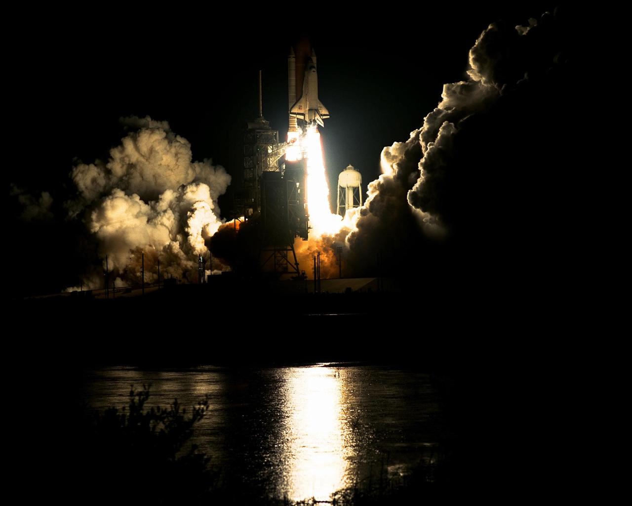 The Space Shuttle Atlantis blazes through the night sky to begin the STS-86 mission, slated to be the seventh of nine planned dockings of the Space Shuttle with the Russian Space Station Mir. Liftoff on Sept. 25 from Launch Pad 39A was at 10:34:19 p.m. EDT, within seconds of the preferred time, during a six-minute, 45-second launch window. The 10-day flight will include the transfer of the sixth U.S. astronaut to live and work aboard the Mir. After the docking, STS-86 Mission Specialist David A. Wolf will become a member of the Mir 24 crew, replacing astronaut C. Michael Foale, who will return to Earth aboard Atlantis with the remainder of the STS-86 crew. Foale has been on the Russian Space Station since mid-May. Wolf is scheduled to remain there about four months. Besides Wolf (embarking to Mir) and Foale (returning), the STS-86 crew includes Commander James D. Wetherbee, Pilot Michael J. Bloomfield, and Mission Specialists Wendy B. Lawrence, Scott E. Parazynski, Vladimir Georgievich Titov of the Russian Space Agency, and Jean-Loup J.M. Chretien of the French Space Agency, CNES. Other primary objectives of the mission are a spacewalk by Parazynski and Titov, and the exchange of about three-and-a-half tons of science/logistical equipment and supplies between Atlantis and the Mir