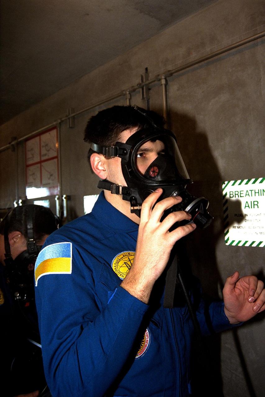 The STS-87 crew participates in Terminal Countdown Demonstration Test activities at Launch Complex 39B