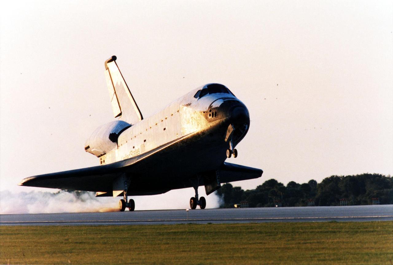With Commander Kevin Kregel and Pilot Steven Lindsey at the controls, the orbiter Columbia touches its main gear down on Runway 33 at KSC’s Shuttle Landing Facility at 7:20:04 a.m. EST Dec. 5 to complete the 15-day, 16-hour and 34-minute-long STS-87 mission of 6.5 million miles. Also onboard the orbiter are Mission Specialists Winston Scott; Kalpana Chawla, Ph.D.; and Takao Doi, Ph.D., of the National Space Development Agency of Japan; along with Payload Specialist Leonid Kadenyuk of the National Space Agency of Ukraine. During the 88th Space Shuttle mission, the crew performed experiments on the United States Microgravity Payload-4 and pollinated plants as part of the Collaborative Ukrainian Experiment. This was the 12th landing for Columbia at KSC and the 41st KSC landing in the history of the Space Shuttle program