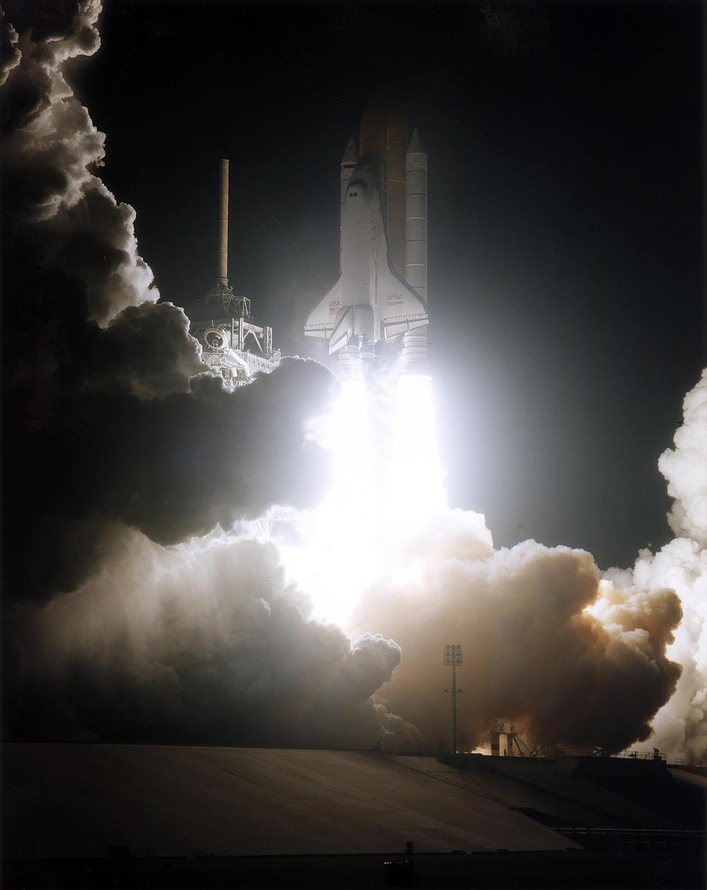 KENNEDY SPACE CENTER, FLA. --  STS-82: Discovery launches on Hubble Servicing Mission 2.