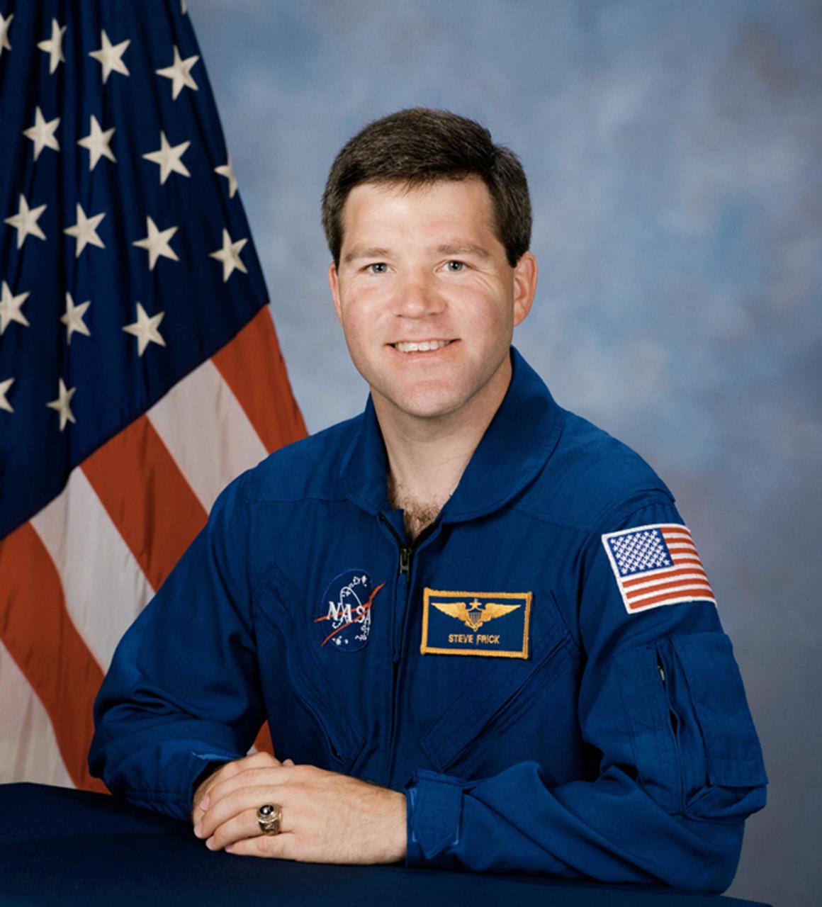 JOHNSON SPACE CENTER, HOUSTON, TEXAS. --  (JSC 596-16628) -- Official portrait of astronaut Stephen N. Frick, pilot
