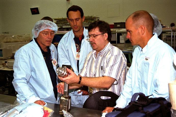 STS-88 First Crew at SSP