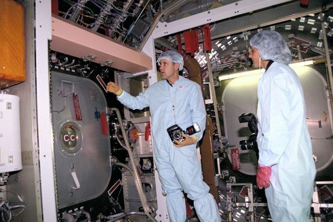 KENNEDY SPACE CENTER, FLA. -- STS-88 First Crew at SSP