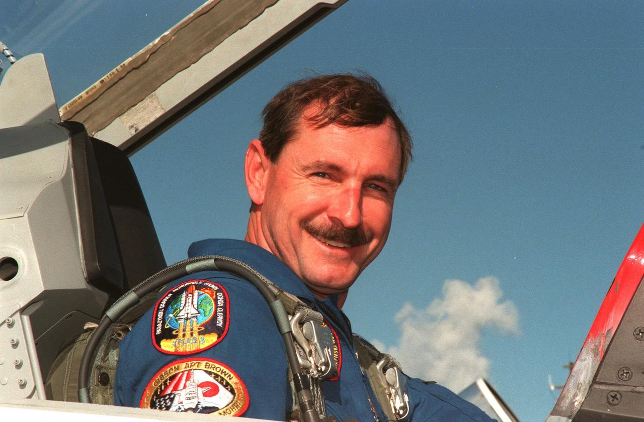 STS-95 Mission Commander Curtis L. Brown Jr. arrives at Kennedy Space Center's Shuttle Landing Facility aboard a T-38 jet as part of final preparations for launch. The STS-95 mission, targeted for liftoff at 2 p.m. on Oct. 29, includes research payloads such as the Spartan solar-observing deployable spacecraft, the Hubble Space Telescope Orbital Systems Test Platform, the International Extreme Ultraviolet Hitchhiker, as well as the SPACEHAB single module with experiments on space flight and the aging process. The mission is expected to last 8 days, 21 hours and 49 minutes, and return to KSC on Nov. 7. The other STS-95 crew members are Pilot Steven W. Lindsey, Mission Specialist Scott E. Parazynski, Mission Specialist Stephen K. Robinson, Payload Specialist John H. Glenn Jr., senator from Ohio, Mission Specialist Pedro Duque, with the European Space Agency (ESA), and Payload Specialist Chiaki Mukai, with the National Space Development Agency of Japan (NASDA)