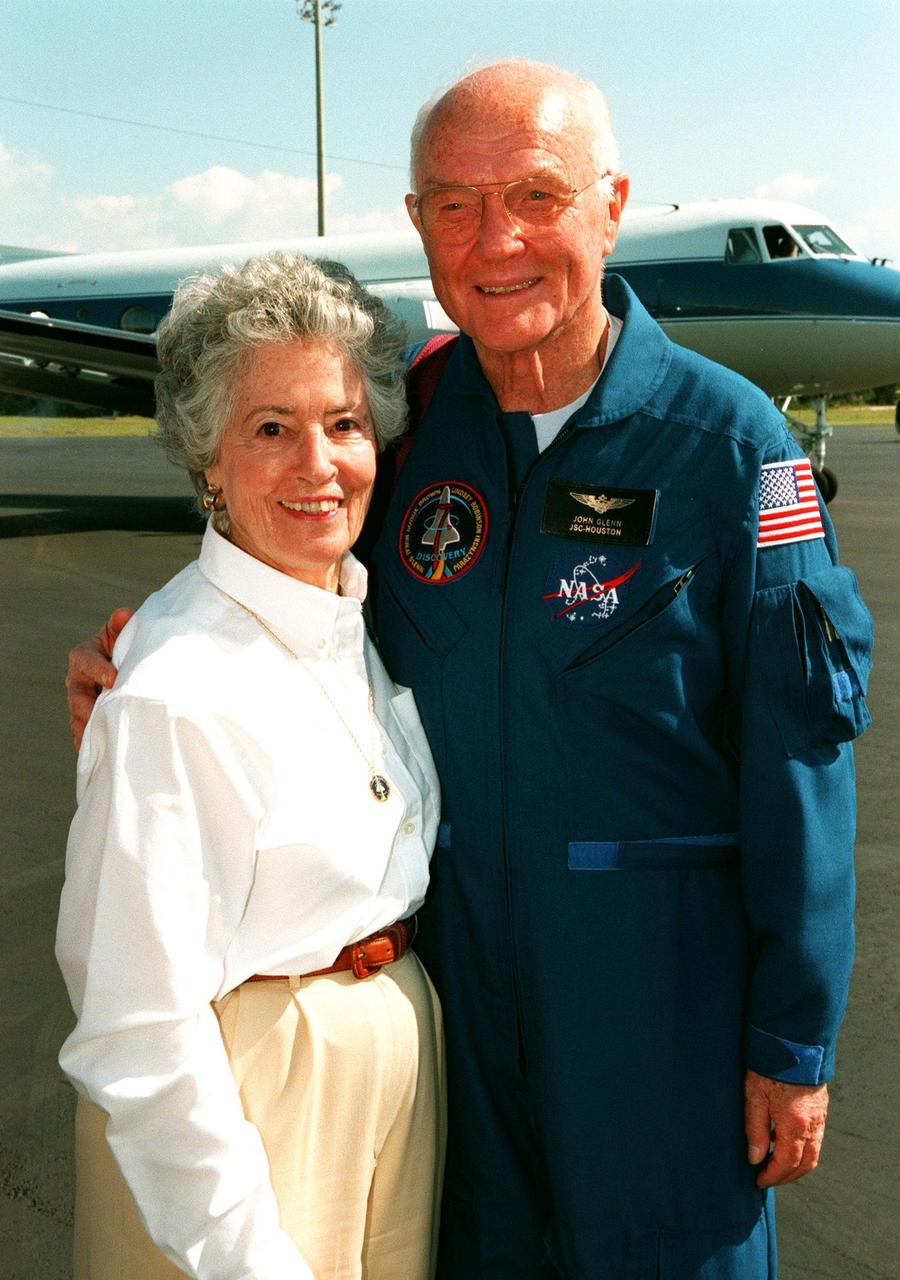 At the Skid Strip at Cape Canaveral Air Station, STS-95 Payload Specialist John H. Glenn Jr., a senator from Ohio and one of the original seven Project Mercury astronauts, poses with his wife Annie before their return flight to the Johnson Space Center in Houston, Texas. The STS-95 mission ended with landing at Kennedy Space Center's Shuttle Landing Facility at 12:04 p.m. EST on Nov. 7. The STS-95 crew also includes Mission Commander Curtis L. Brown Jr.; Pilot Steven W. Lindsey; Mission Specialist Scott E. Parazynski; Mission Specialist Stephen K. Robinson; Mission Specialist Pedro Duque, with the European Space Agency (ESA); and Payload Specialist Chiaki Mukai, with the National Space Development Agency of Japan (NASDA). The mission included research payloads such as the Spartan-201 solar-observing deployable spacecraft, the Hubble Space Telescope Orbital Systems Test Platform, the International Extreme Ultraviolet Hitchhiker, as well as a SPACEHAB single module with experiments on space flight and the aging process