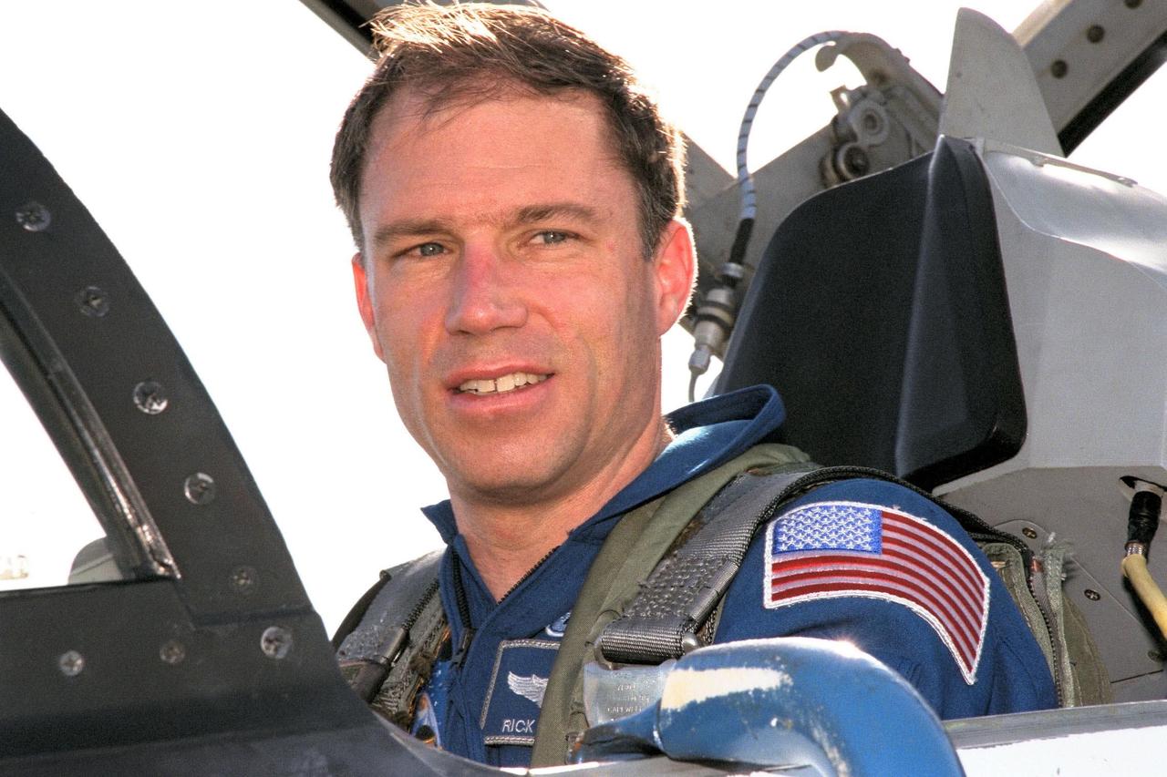 STS-90 Mission Commander Richard Searfoss poses in the cockpit of his T-38 jet trainer aircraft after arriving at the KSC Shuttle Landing Facility along with other members of the crew from NASA’s Johnson Space Center to begin Terminal Countdown Demonstration Test (TCDT) activities. The TCDT is held at KSC prior to each Space Shuttle flight to provide crews with the opportunity to participate in simulated countdown activities. Columbia is targeted for launch of STS-90 on April 16 at 2:19 p.m. EDT and will be the second mission of 1998. The mission is scheduled to last nearly 17 days