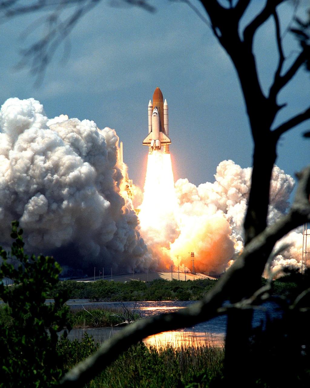 KENNEDY SPACE CENTER, FLA. -- The Space Shuttle Columbia soars from Launch Pad 39B at 2:19 p.m. EDT Apr. 17 to begin the nearly 17-day STS-90 Neurolab mission. The launch was delayed 24 hours due to difficulty with a network signal processor, which was replaced Apr. 16, on the orbiter. The crew members are Commander Richard Searfoss, Pilot Scott Altman, Mission Specialists Richard Linnehan, D.V.M., Dafydd (Dave) Williams, M.D., with the Canadian Space Agency, and Kathryn (Kay) Hire; and Payload Specialists Jay Buckey, M.D., and James Pawelczyk, Ph.D. Investigations during the Neurolab mission will focus on the effects of microgravity on the nervous system.