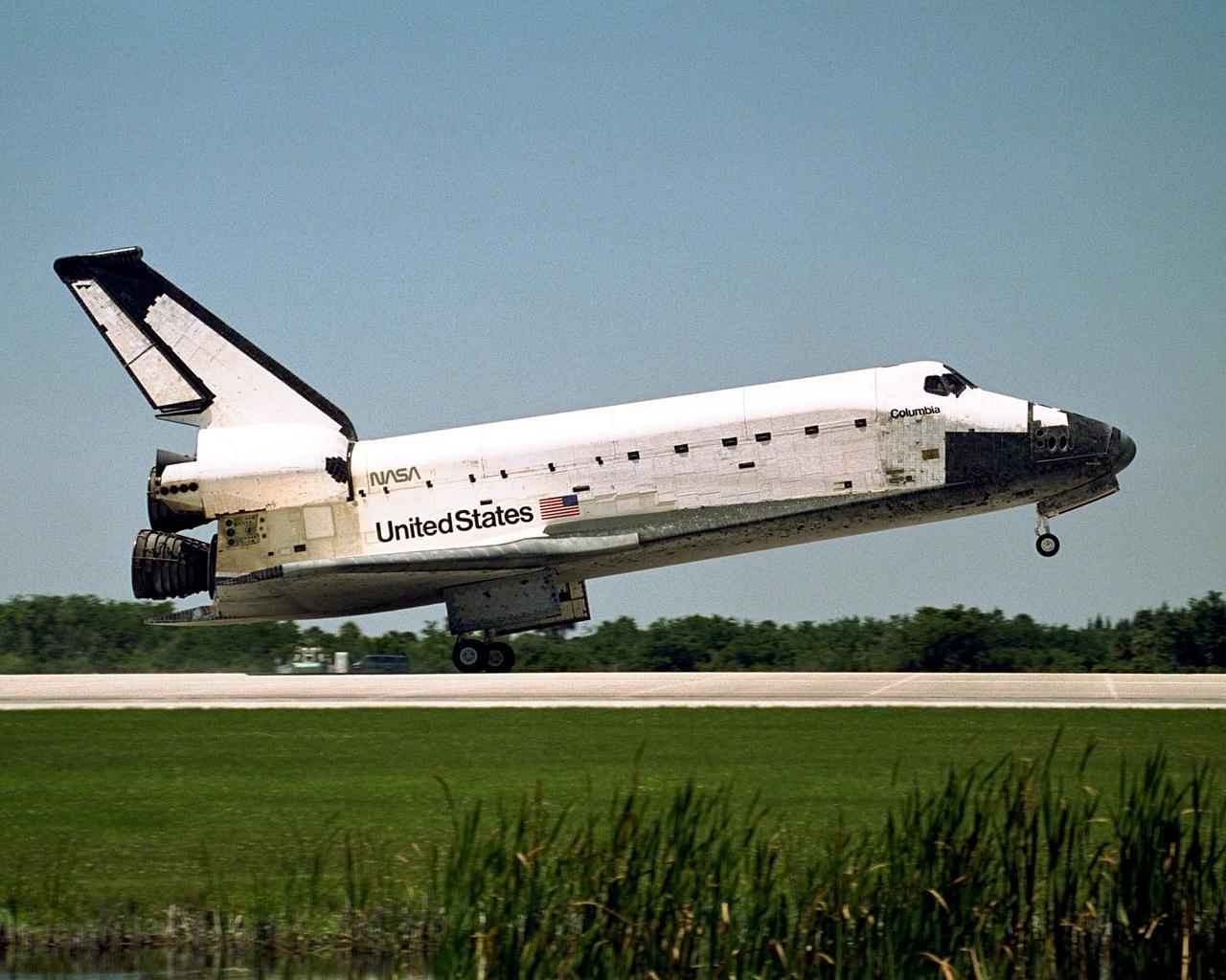 The orbiter Columbia approaches touchdown on Runway 33 of KSC's Shuttle Landing Facility to complete the nearly 16-day STS-90 mission. Main gear touchdown was at 12:08:59 p.m. EDT on May 3, 1998, landing on orbit 256 of the mission. The wheels stopped at 12:09:58 EDT, completing a total mission time of 15 days, 21 hours, 50 minutes and 58 seconds. The 90th Shuttle mission was Columbia's 13th landing at the space center and the 43rd KSC landing in the history of the Space Shuttle program. During the mission, the crew conducted research to contribute to a better understanding of the human nervous system. The crew of the STS-90 Neurolab mission include Commander Richard Searfoss; Pilot Scott Altman; Mission Specialists Richard Linnehan, D.V.M., Dafydd (Dave) Williams, M.D., with the Canadian Space Agency, and Kathryn (Kay) Hire; and Payload Specialists Jay Buckey, M.D., and James Pawelczyk, Ph.D