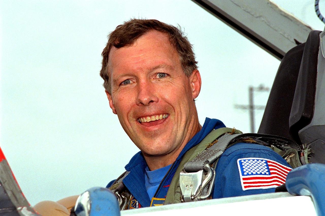 STS-91 Pilot Dominic L. Pudwill Gorie (Cdr., USN) arrives at Kennedy Space Center's Shuttle Landing Facility aboard a T-38 jet. He is here to participate in the Terminal Countdown Demonstration Test (TCDT), a dress rehearsal for launch. The STS-91 launch is targeted for June 2 with a launch window opening around 6:10 p.m. EDT. The mission will conclude Phase I of the joint U.S.-Russian International Space Station Program. Although it will be the ninth Shuttle docking with the Russian Space Station Mir, it will be the first Mir docking for the Space Shuttle orbiter Discovery. Gorie is making his first space flight. The STS-91 mission will also be the first flight for the new Space Shuttle super lightweight external tank. The STS-91 flight crew also includes Mission Commander Charles Precourt and Mission Specialists Wendy B. Lawrence; Franklin Chang-Diaz, Ph.D.; Janet Kavandi, Ph.D; and Valery Ryumin, with the Russian Space Agency. Andrew Thomas, Ph.D., will be returning to Earth with the crew after living aboard Mir since January 25, 1998