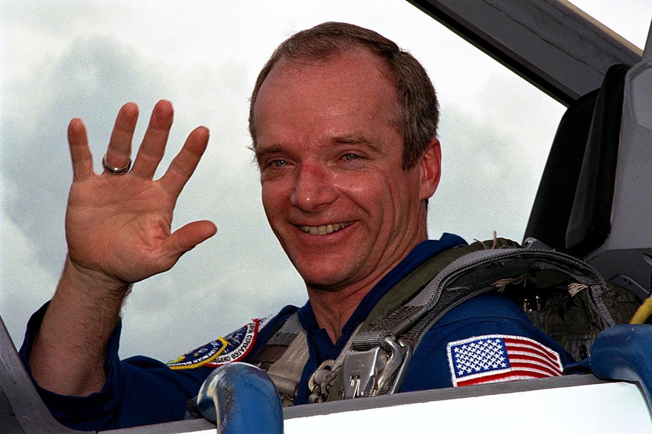 STS-91 Mission Commander Charles Precourt arrives at Kennedy Space Center's Shuttle Landing Facility aboard a T-38 jet as part of final preparations for launch. STS-91 is scheduled to be launched on June 2 on Space Shuttle Discovery with a launch window opening around 6:10 p.m. EDT. The mission will feature the ninth Shuttle docking with the Russian Space Station Mir, the first Mir docking for Discovery, the conclusion of Phase I of the joint U.S.-Russian International Space Station Program, and the first flight of the new Space Shuttle super lightweight external tank. The STS-91 flight crew also includes Pilot Dominic Gorie and Mission Specialists Wendy B. Lawrence; Franklin Chang-Diaz, Ph.D.; Janet Kavandi, Ph.D.; and Valery Ryumin, with the Russian Space Agency. Andrew Thomas, Ph.D., will be returning to Earth with the crew after living more than four months aboard Mir