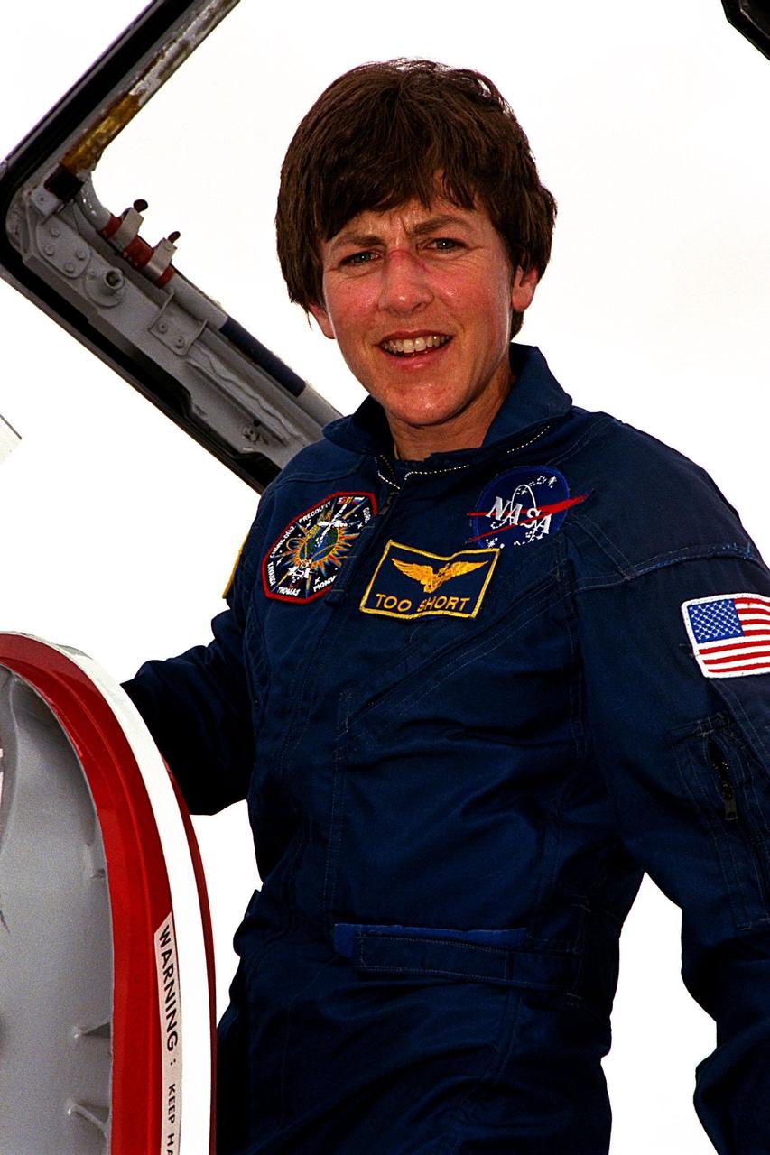 STS-91 Mission Specialist Wendy B. Lawrence arrives at Kennedy Space Center's Shuttle Landing Facility aboard a T-38 jet as part of final preparations for launch. STS-91 is scheduled to be launched on June 2 on Space Shuttle Discovery with a launch window opening around 6:10 p.m. EDT. The mission will feature the ninth Shuttle docking with the Russian Space Station Mir, the first Mir docking for Discovery, the conclusion of Phase I of the joint U.S.-Russian International Space Station Program, and the first flight of the new Space Shuttle super lightweight external tank. The STS-91 flight crew also includes Commander Charles Precourt; Pilot Dominic Gorie; and Mission Specialists Franklin Chang-Diaz, Ph.D.; Janet Kavandi, Ph.D.; and Valery Ryumin, with the Russian Space Agency. Andrew Thomas, Ph.D., will be returning to Earth with the crew after living more than four months aboard Mir