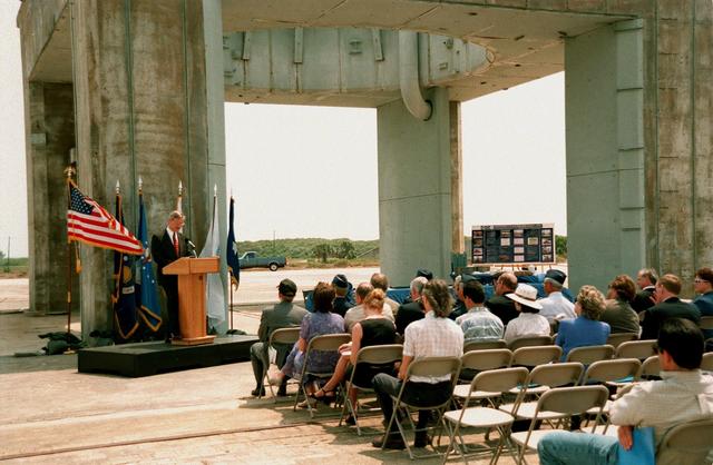 NASA image: KSC-99pp0389