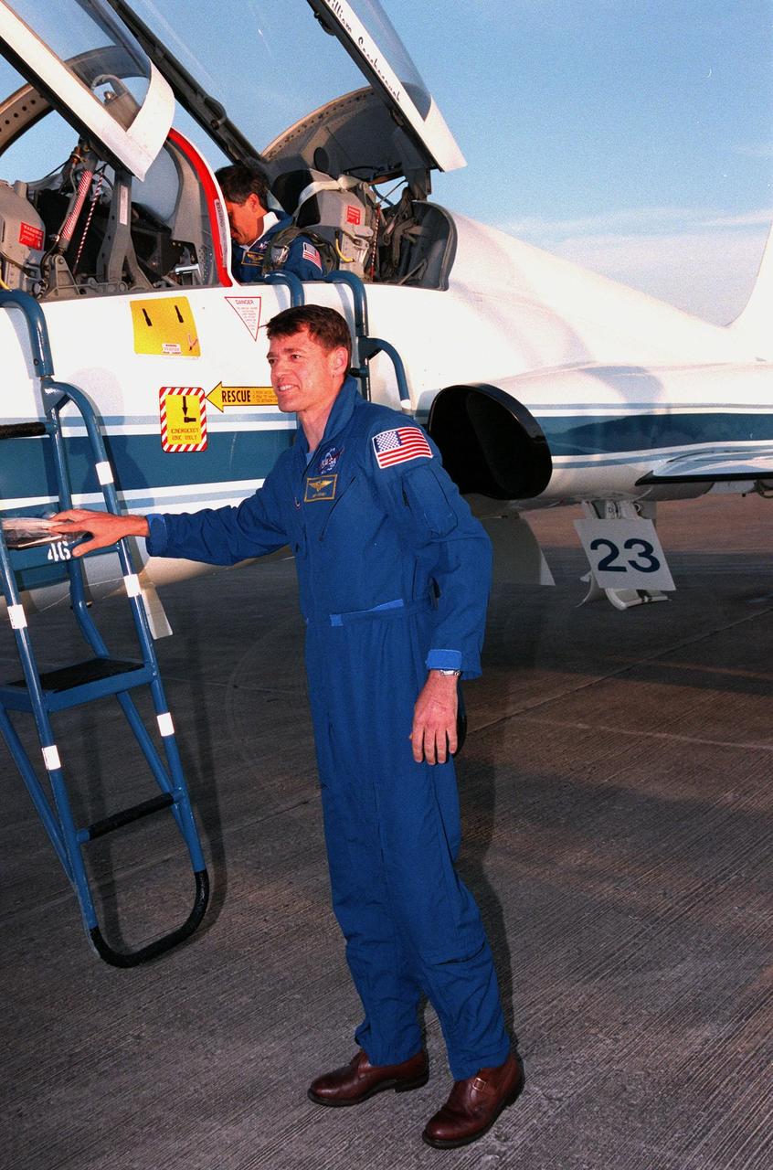STS-93 Pilot Jeffrey S. Ashby lands at Kennedy Space Center's Shuttle Landing Facility (SLF) aboard a T-38 jet aircraft. He and other crew members Commander Eileen Collins and Mission Specialists Steven A. Hawley (Ph.D.), Catherine G. "Cady" Coleman (Ph.D.) and Michel Tognini of France, with the Centre National d'Etudes Spatiales (CNES), are arriving for pre-launch activities. STS-93 is Ashby's inaugural Shuttle flight. The primary mission of STS-93 is the release of the Chandra X-ray Observatory, which will allow scientists from around the world to study some of the most distant, powerful and dynamic objects in the universe. The new telescope is 20 to 50 times more sensitive than any previous X-ray telescope and is expected to unlock the secrets of supernovae, quasars and black holes