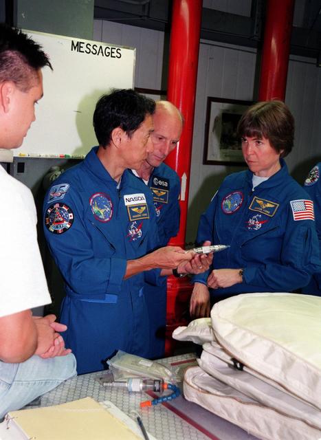 NASA image: KSC-99pp0995