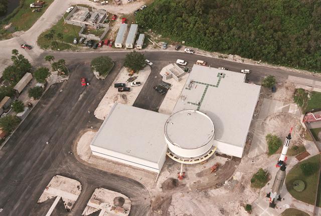 NASA image: KSC-99pp1215