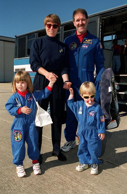 NASA image: KSC-99pp1513