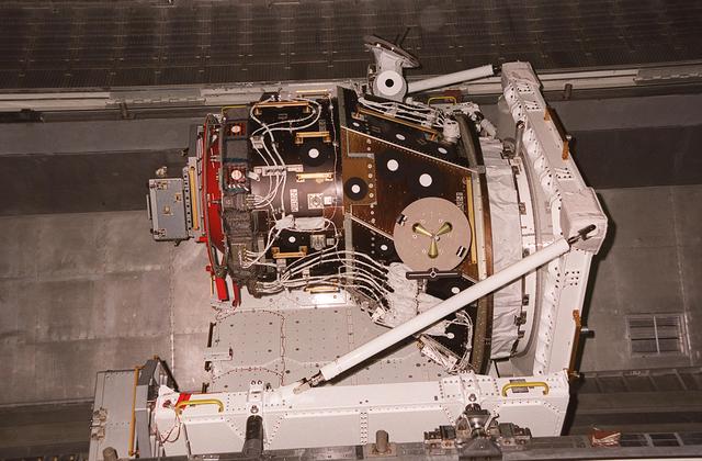 NASA image: KSC00pp0875