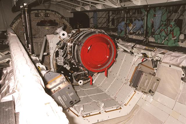 NASA image: KSC00pp0880