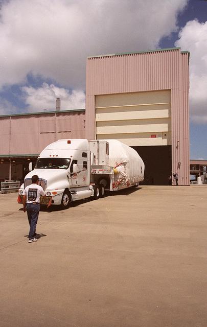 NASA image: KSC00pp1062