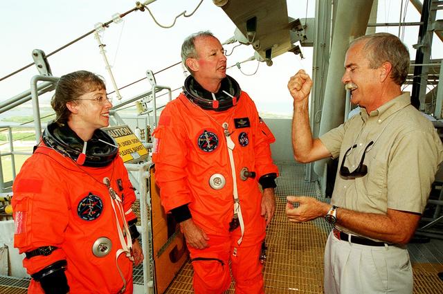 NASA image: KSC00pp1382