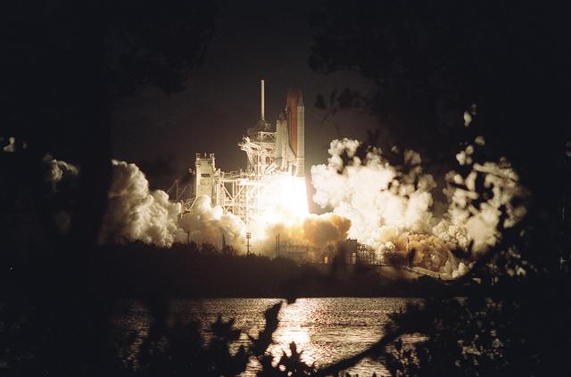 NASA image: KSC00pp1550