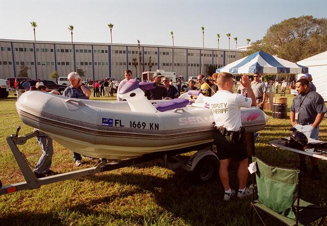 NASA image: KSC00pp1587