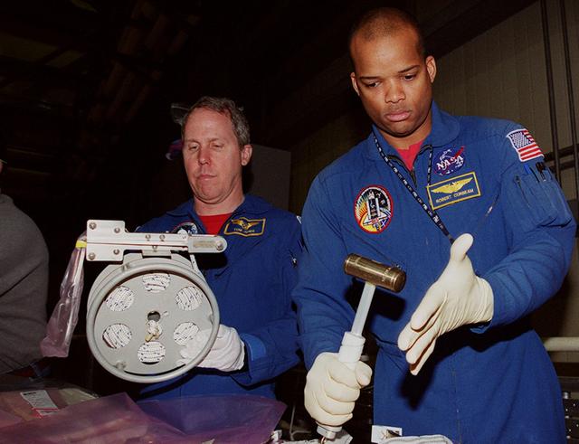 NASA image: KSC00pp1763