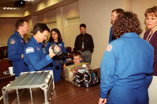 NASA image: KSC00pp1846