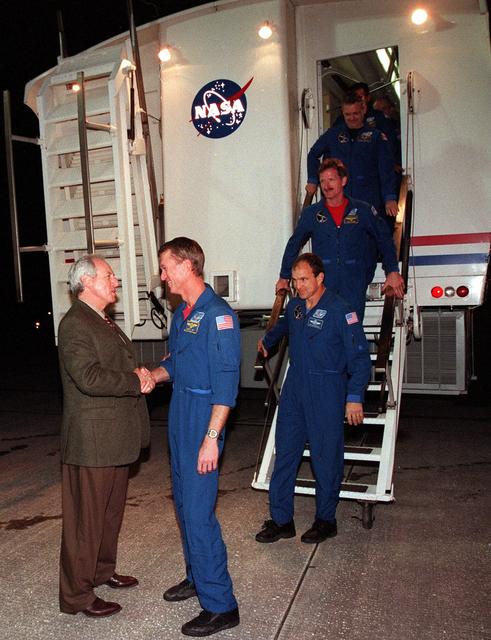 NASA image: KSC00pp1878