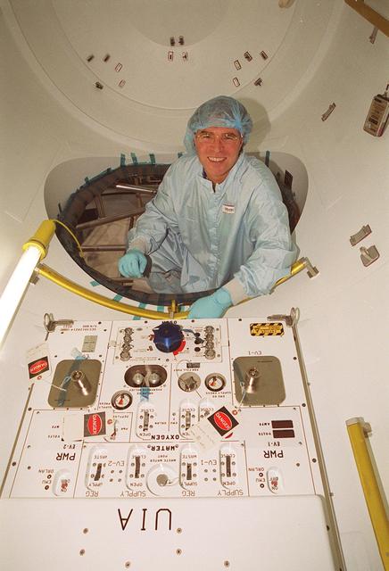 NASA image: KSC00pp1920