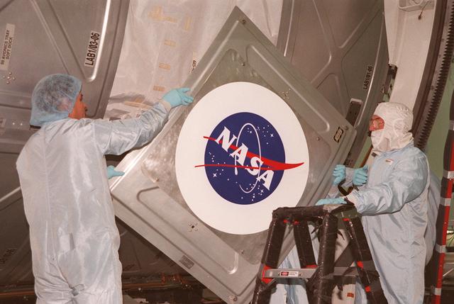 NASA image: KSC00pp1929