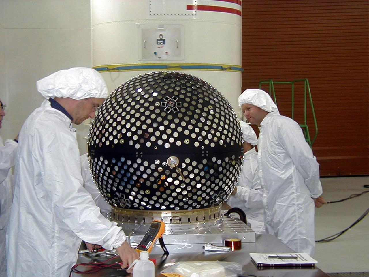 KODIAK ISLAND, Alaska -- Technicians prepare the Starshine 3 payload for its launch aboard the Athena 1 launch vehicle at Kodiak Island, Alaska, as preparations to launch Kodiak Star proceed. The first orbital launch to take place from Alaska's Kodiak Launch Complex, Kodiak Star is scheduled to lift off on a Lockheed Martin Athena I launch vehicle on Sept. 17 during a two-hour window that extends from 5:00 to 7:00 p.m. ADT. The payloads aboard include the Starshine 3, sponsored by NASA, and the PICOSat, PCSat and Sapphire, sponsored by the Department of Defense (DoD) Space Test Program.                              