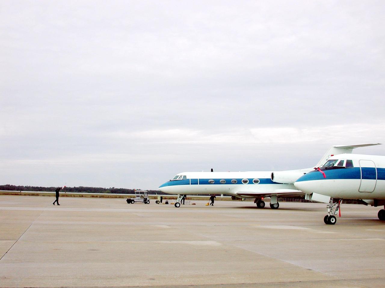 KENNEDY SPACE CENTER, FLA. -- A Shuttle Training Aircraft, piloted by STS-98 Commander Ken Cockrell, rolls to a stop in line next to another STA at the KSC Shuttle Landing Facility. The cockpit of the STA is outfitted like the Shuttle, which provides practice at the controls, especially for landing. The STS-98 crew recently arrived at KSC to prepare for their launch Feb. 7 to the International Space Station. The seventh construction flight to the Space Station, it will carry the U.S. Laboratory Destiny, a key module for space experiments
