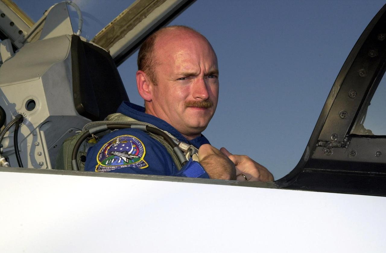 KENNEDY SPACE CENTER, Fla. --  STS-108 Pilot Mark E. Kelly arrives at KSC in a T-38 jet trainer.  He and the rest of the crew will be preparing for launch Nov. 29 on Space Shuttle Endeavour. Liftoff is scheduled for 7:41 p.m. EST.  Top priorities for the STS-108 (UF-1) mission of Endeavour are rotation of the International Space Station Expedition Three and Expedition Four crews, bringing water, equipment and supplies to the station in the Multi-Purpose Logistics Module Raffaello, and completion of spacewalk and robotics tasks.   Mission Specialists Linda A. Godwin and Daniel M. Tani will take part in the spacewalk to install thermal blankets over two pieces of equipment at the bases of the Space Station's solar wings.  Dominic L. Gorie is the commander on the mission