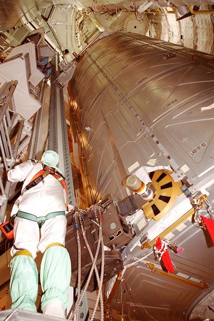 NASA image: KSC01pp0125