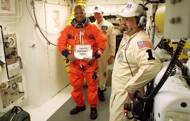 NASA image: KSC01pp0294