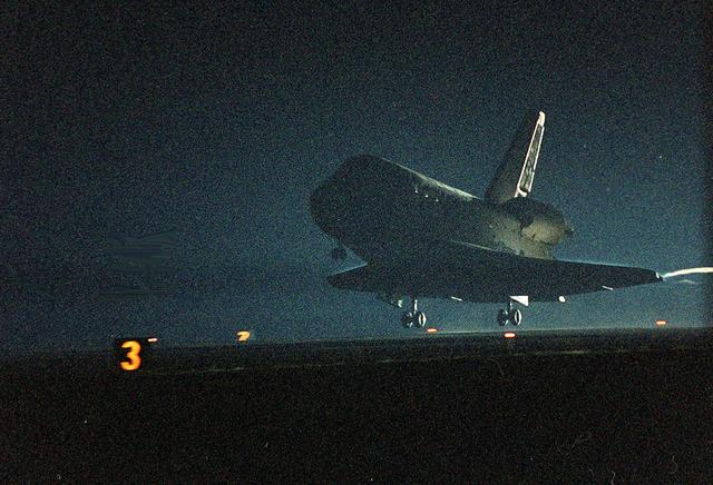 NASA image: KSC01pp0555