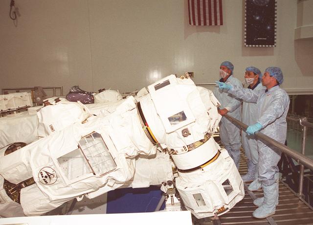 NASA image: KSC01pp0754