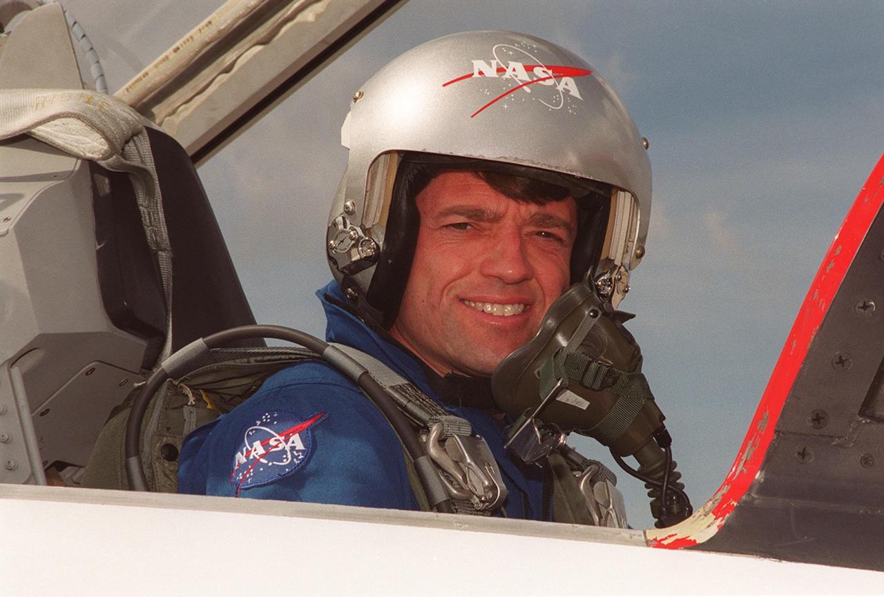 STS-100 Pilot Jeffrey S. Ashby returns to KSC to complete Terminal Countdown Demonstration Test activities that were postponed earlier. The TCDT includes emergency escape training, payload bay walkdown, and a simulated launch countdown. The primary payload comprises the Canadian robotic arm, SSRMS, and Multi-Purpose Logistics Module, Raffaello. Launch of Space Shuttle Endeavour on mission STS-100 is targeted for April 19 at 2:41 p.m. EDT from Launch Pad 39A