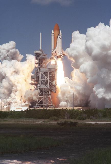 NASA image: KSC01pp0828