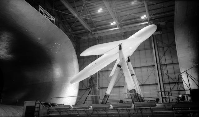 F.S.T. Test Chamber with 45 degree BL Control Wing