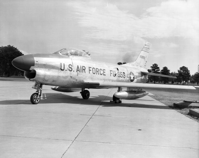 NASA image: U.S. Air Force FU-959 airplane