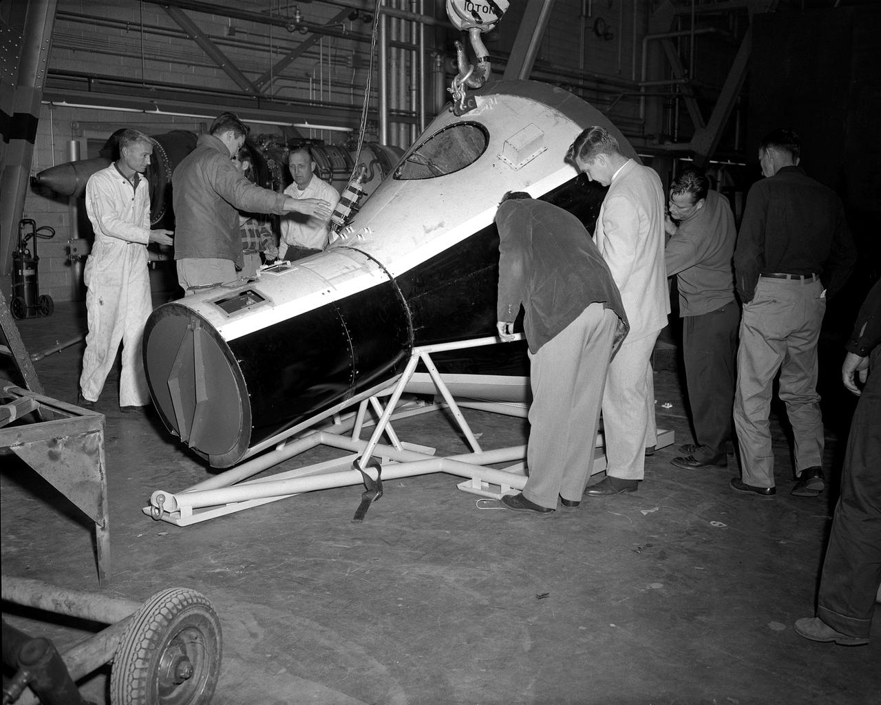 Vehicles and Missions Studies Charts, Space Capsule