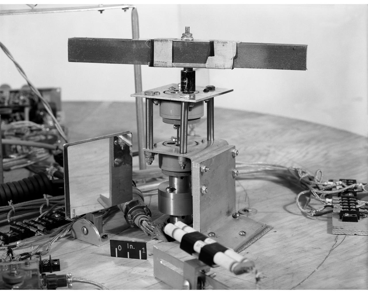 Satellite Control Simulator Emphasizing Flywheel Magnet Control  