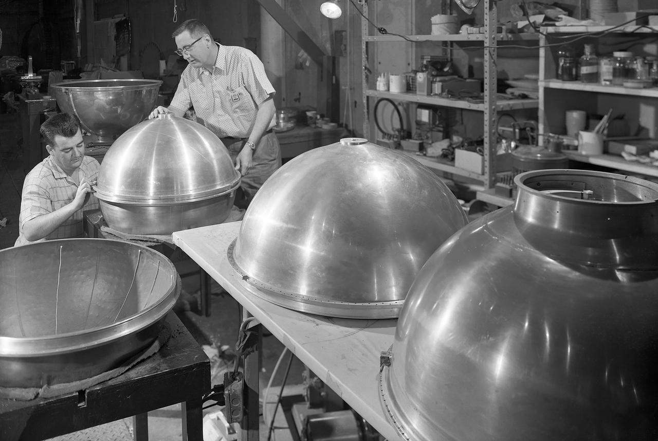 100' Satellite Packaging of Echo