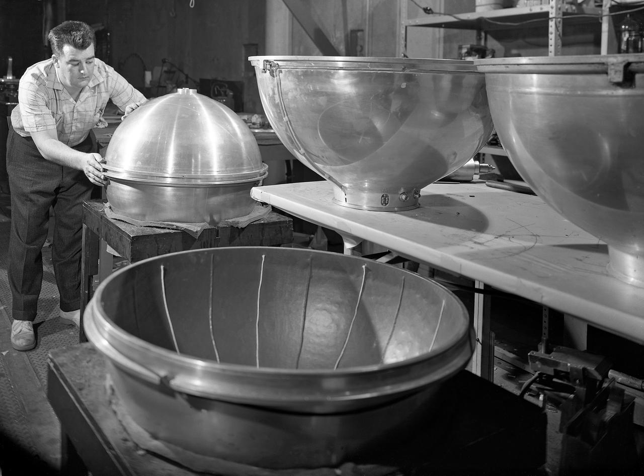 100' Satellite Packaging of Echo