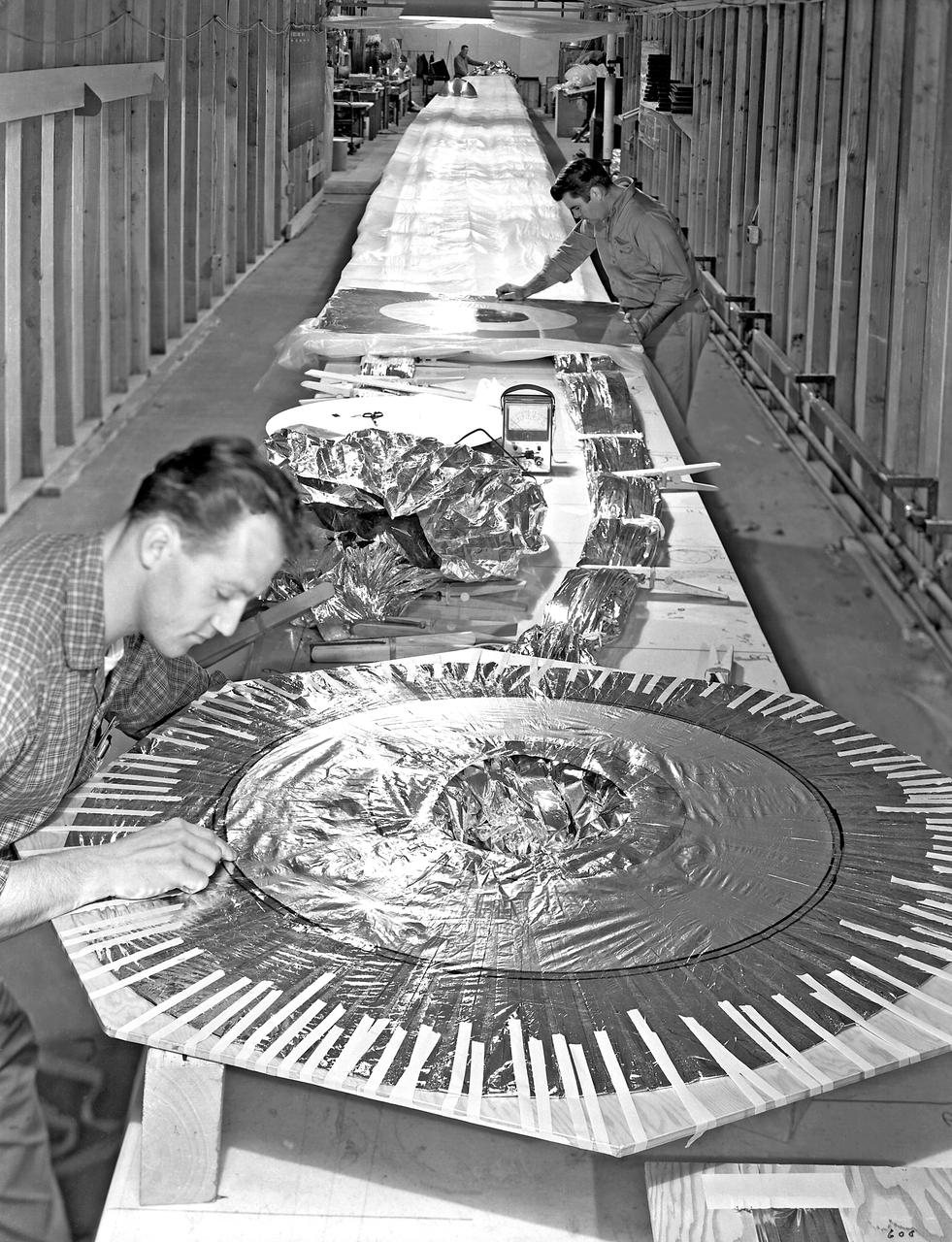 100' Satellite Packaging of Echo