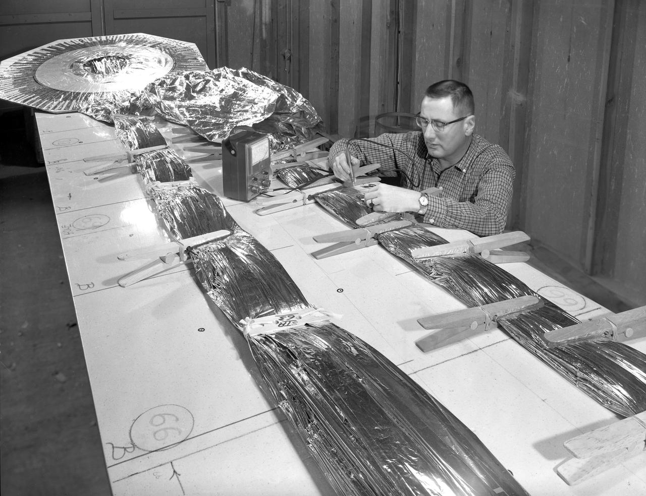 100' Satellite Packaging of Echo