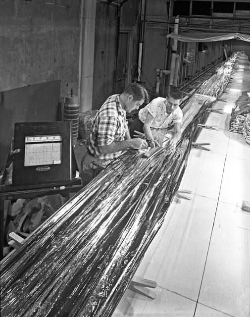 NASA image: 100' Satellite Packaging of Echo